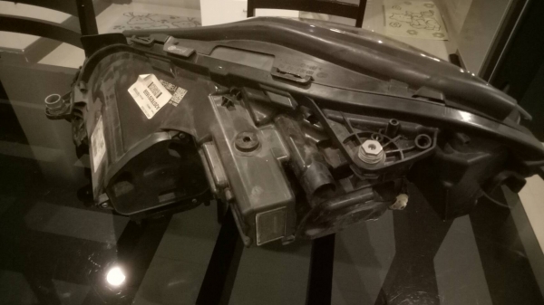 ขายไฟหน้า BENZ A20 ข้างขวา