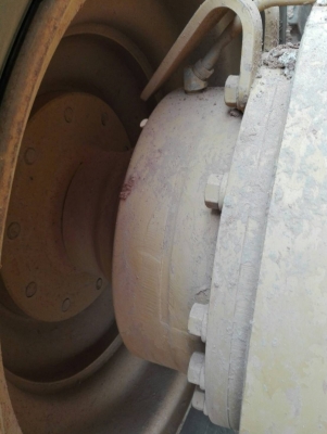 รถเกรด 12 H ใบมีด 14 ฟุต 145 แรงม้าราคา 2,000,000 รถกทม.