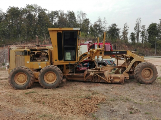 รถเกรด 12 H ใบมีด 14 ฟุต 145 แรงม้าราคา 2,000,000 รถกทม.