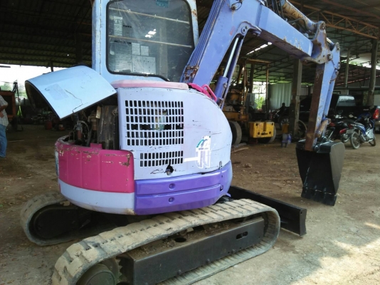 ขายรถขุดขนาดเล็ก  ยี่ห้อ KOMATSUรุ่น    PC28UU2 E สภาพเดิมๆเก่านอก/แทรคยาง ใช้งานได้จริงขายราคาถูก สนใจ089-2619445