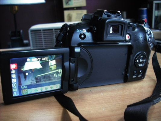 กล้องCanon รุ่น sx 10 is powershot zoom out 100