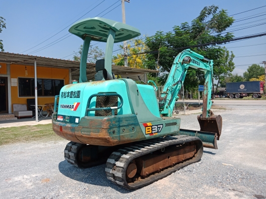 ขาย รถขุด YANMAR B37-2A นำเข้าจากญี่ปุ่น โทร.090-986-2521 อ๊อบ ขาย รถขุด YANMAR B37-2A นำเข้าจากญี่ปุ่น โทร.090-986-2521 อ๊อบ