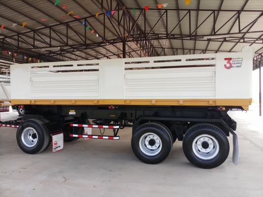 ขายครับ hino 344แรงม้า ปี57megaตัวสุดท้ายรถสวยจัดพร้อมใช้งาน  บรรทุกของได้31.5ตันโทร089-7088772หรือ099-1425353