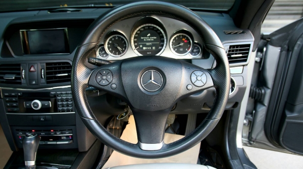 ขาย Benz E200 Coupe ปี 2011 หลังคาแก้ว