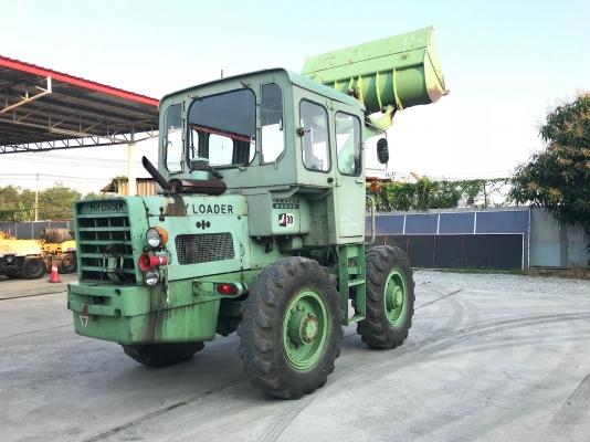 ขายรถตักKOMATSUรุ่นJH30Bรถนอกนำเข้าไม่เคยใช้งานในไทย สภาพดี เครื่องดีเซล4สูบขาย420000บาท081-8302909  จิรโรจน์ Line : jiraroj2909