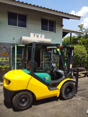 +++ ขายรถโฟล์คลิฟท์ KOMATSU  FD30-16  ขนาด  3  ตัน  เครื่องยนต์ดีเซล  เสา  3  เมตร  เกียร์ธรรมดา    ยางตันครับ