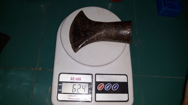 ขวานขวานขุด ขวานถาก งานเก่าโบราณงานเก่าเหล็กมันเงาคม ขวานขวานขุด ขวานถาก งานเก่าโบราณงานเก่าเหล็กมันเงาคม