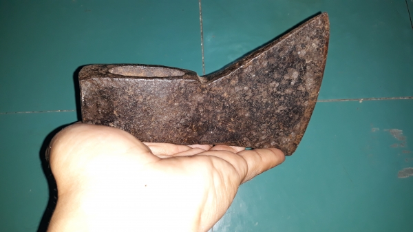 ขายหัวขวานเก่าทรงสวยหน้ากว้าง