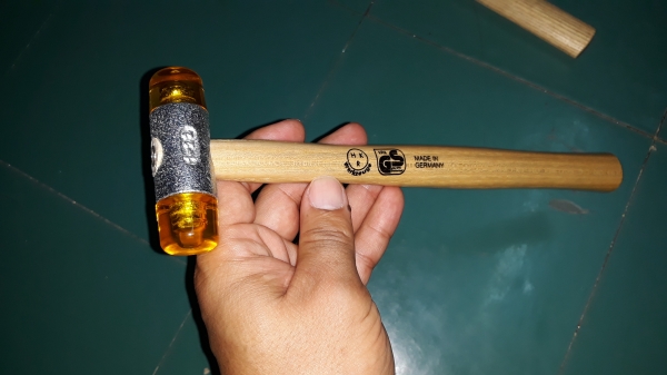 ขายค้อนพลาสติกแข็ง MADE IN  GERMANY.