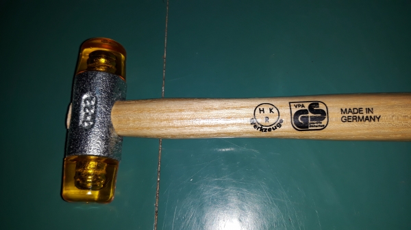 ขายค้อนพลาสติกแข็ง MADE IN  GERMANY.