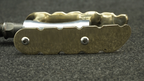 บันไดจักรยาน ทองเหลือง