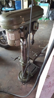 ขายครับขายแท่นเจาะสว่าน king รุ่นเปลี่ยนเรียวได้ mos taper no.2 มอเตอร์ mitsu 1/3 hp. ไฟ 1p 220v สภาพดี พร้อมใช้ นิ่งๆ แน่นๆ 6500 บาท 0814583376 ช่างเอก ปทุม