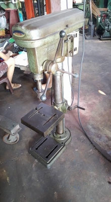 ขายครับขายแท่นเจาะสว่าน king รุ่นเปลี่ยนเรียวได้ mos taper no.2 มอเตอร์ mitsu 1/3 hp. ไฟ 1p 220v สภาพดี พร้อมใช้ นิ่งๆ แน่นๆ 6500 บาท 0814583376 ช่างเอก ปทุม