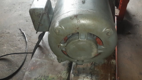 ขายครับขาย มอเตอร์ 2 speed 1400/2800 rpm ขนาด 2hp ไฟ 380V ใช้งานได้ปกติ 0814583376 ช่างเอก ปทุม