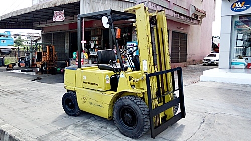 ขายรถยกมิตซูบิชิ 2.5 ตัน เครื่องดีเซล กระบอกคู่ เสาสูง 3 เมตร พวงมาลัยเพาเว่อร์  สีเดิมจากนอก นำเข้าจากญี่ปุ่น ใช้งานได้ทันที ราคา210000