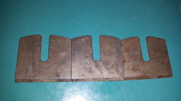 ขายใบกบตราจระเข้สามดาวชุด3ใบ ขนาด1 3/4  MADE IN GERMANY. ใหม่เก่าเก็บ