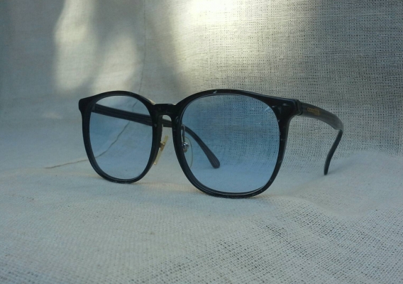 แว่นตาผู้ดีอังกฤษ ยุค &#039;90s โมเดลคลาสสิค &#039;สี่เหลี่ยม - มน&#039; Vintage CAMBRIDGE handmade 
