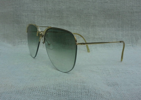 แว่นตาระดับตำนานของฝรั่งเศส ยุค '60s โกลด์ฟิลด์ 14 K ล้ำค่า ! หายาก ! Vintage ESSEL handmade in แว่นตาระดับตำนานของฝรั่งเศส ยุค '60s โกลด์ฟิลด์ 14 K ล้ำค่า ! หายาก ! Vintage ESSEL handmade in