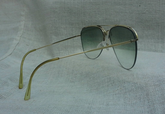 แว่นตาระดับตำนานของฝรั่งเศส ยุค '60s โกลด์ฟิลด์ 14 K ล้ำค่า ! หายาก ! Vintage ESSEL handmade in แว่นตาระดับตำนานของฝรั่งเศส ยุค '60s โกลด์ฟิลด์ 14 K ล้ำค่า ! หายาก ! Vintage ESSEL handmade in