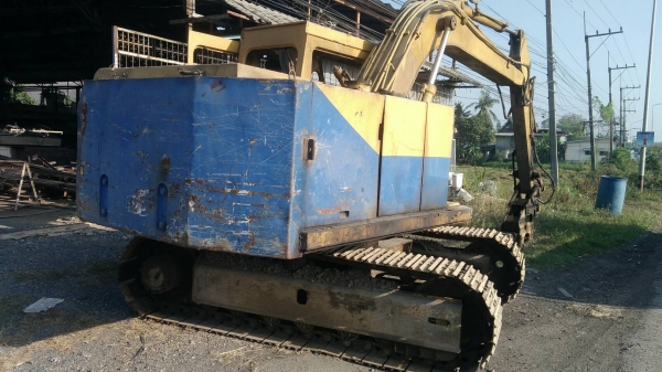 ขายKomatsu Pc100-2พร้อมหัวแย็ก สภาพสวยพร้อมใช้ ติดต่อคุณอ๊อฟ พิจิตร 086-737-9991