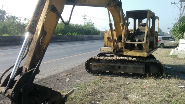 ขายKomatsu Pc100-2พร้อมหัวแย็ก สภาพสวยพร้อมใช้ ติดต่อคุณอ๊อฟ พิจิตร 086-737-9991