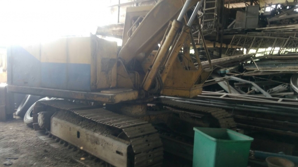 ขายKomatsu Pc100-2พร้อมหัวแย็ก สภาพสวยพร้อมใช้ ติดต่อคุณอ๊อฟ พิจิตร 086-737-9991