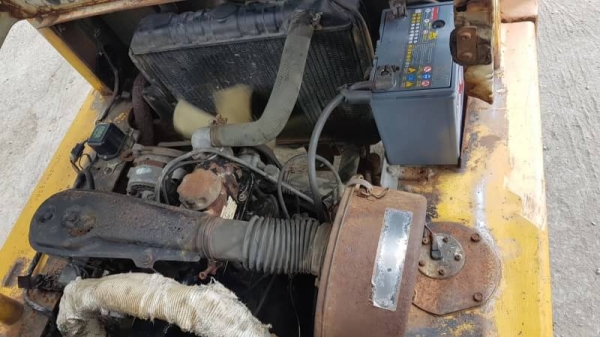 ขายด่วน85,000รถยกTOYOTA4FG25ยก2.5ตันเสาสูง3เมตรยกจริงได้ถึง2.7ตันรถนอกนำเข้ายังไม่เคยใช้งานในเมืองไทยเลย