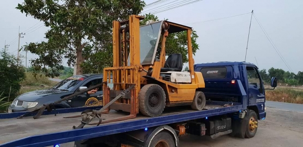 ขายด่วน85,000รถยกTOYOTA4FG25ยก2.5ตันเสาสูง3เมตรยกจริงได้ถึง2.7ตันรถนอกนำเข้ายังไม่เคยใช้งานในเมืองไทยเลย