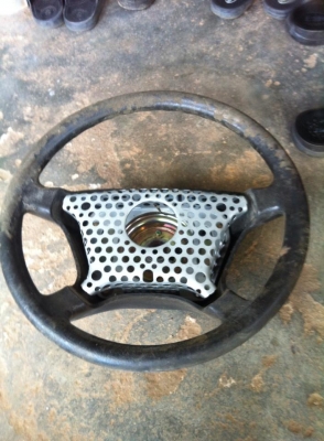 พวงมาลัย Mercedes Benz