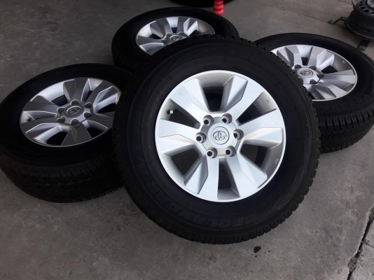 ขายล้อแม็ก revo 17"&times;7.5" et30 6รู139.7 พร้อมยางปี16สนใจติดต่อร้าน ก.เจริญการยางครับ 081-3747940