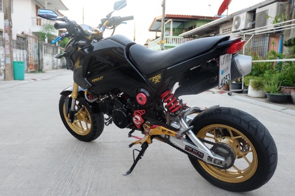 Honda mxs 125 เล่มทะเบียน พร้อมโอน ภาษี61