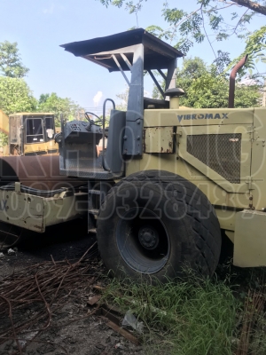 ขายด่วน รถบด 2เพลา สั่นสะเทือน Vibromax มีเล่มทะเบียน เครืองดี ระบบ พร้อมใช้ ขาย 530000 บาท