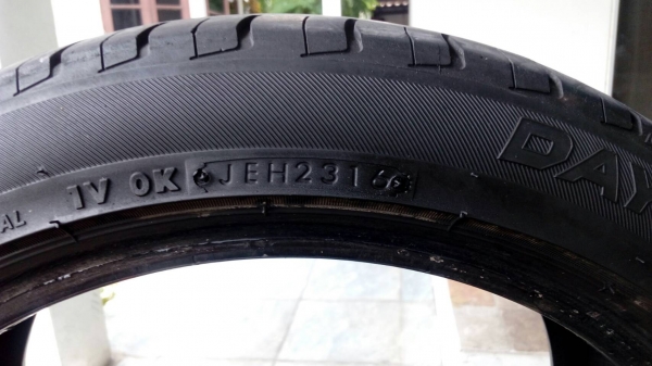 DAYTON ดอกหนานุ่ม ขนาด 215/45 R17 # 2 เส้น ราคา 1800.-บาท DAYTON ดอกหนานุ่ม ขนาด 215/45 R17 # 2 เส้น ราคา 1800.-บาท