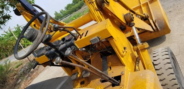 ขายด่วนรถตักยกTOYOTA4FG1.0ตักยก1ตันยกสูง2.8เมตรรถนอกเพื่งนำเข้ามายังไม่เคยใช้งานในเมืองไทยเลย