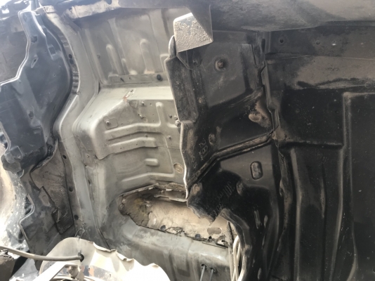 ขายหัวลากอีซูซุ 270 ปี48ยูโรทูรถพร้อมใช้งานสีสันไม่สวยต้องเก็บ ราคา 950,000 บาทต่อรองได้