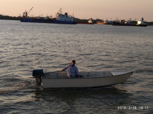 ขายเรือ 15 ฟุต เครื่อง suzuki 25 แรง สภาพพร้อมใช้ ขายเรือ 15 ฟุต เครื่อง suzuki 25 แรง สภาพพร้อมใช้