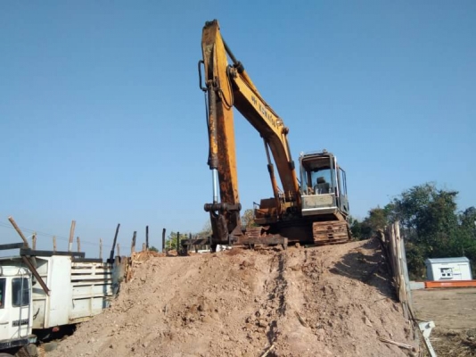 ขาย แม็คโค KOMAT`SU 200-3 สภาพดีใช้ปกติ เครืองเดิม ปั้มดี ช่วงล่างยังแน่น สภาพใช้งานประจำ ขาย 275,000บ.เอกสาร ใบ ชื้อ-ขาย