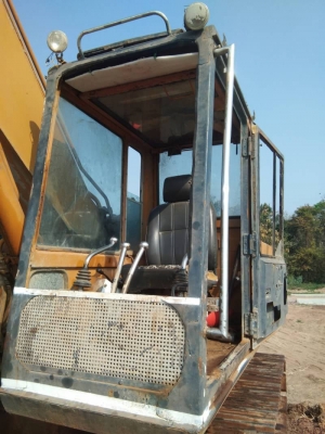 ขาย แม็คโค KOMAT`SU 200-3 สภาพดีใช้ปกติ เครืองเดิม ปั้มดี ช่วงล่างยังแน่น สภาพใช้งานประจำ ขาย 275,000บ.เอกสาร ใบ ชื้อ-ขาย