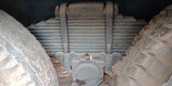 ขายคับช่วงล่างฟูโซ่สองเพลาเบรคใหญ่สันแหลกตรงครบชุดยกแท่น+คานหน้าครบ+แหนบครบชุดราคา