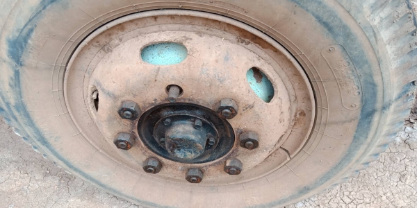 ขายคับช่วงล่างฟูโซ่สองเพลาเบรคใหญ่สันแหลกตรงครบชุดยกแท่น+คานหน้าครบ+แหนบครบชุดราคา