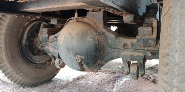 ขายคับช่วงล่างฟูโซ่สองเพลาเบรคใหญ่สันแหลกตรงครบชุดยกแท่น+คานหน้าครบ+แหนบครบชุดราคา