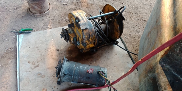 ขายคับชุดวินรถสไลใช้ไฟ24Vเก่ายี่ปุ่นแรงมากเป็นรุ่นมีฟรีล็อกคับสาพสวยพร้อมใช้ราคา18,500สนใจ0876029295ยุบาง