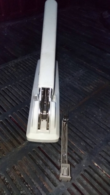 เครื่องเย็บกระดาษ MAX HD12/24