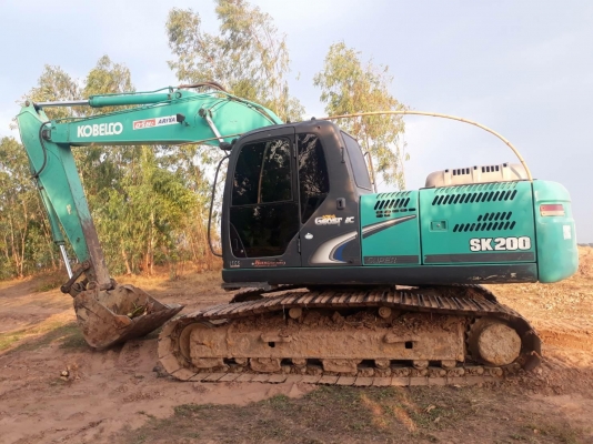 ขายแบ็คโฮ โกเบ SK200 SUPPER ป้ายแดงจากโรงงานพร้อมใช้งาน ราคาต่อรองได้  สนใจโทรฉลาดศิลป์0981912778