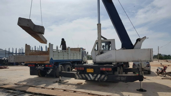 รถเครนทานาโด้ TL 201.ปั้ม 3 ตอน 20 ตันเล่มทะเบียน ราคา 1,700,000 รถกทม.