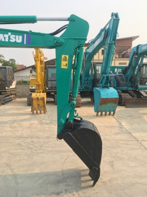 KOMATSU รุ่น: PC40R-8