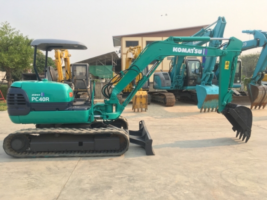 KOMATSU รุ่น: PC40R-8