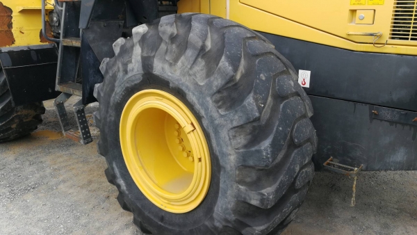 รถญี่ปุ่นเกรดA ขายถูก มาใหม่ KOMATSU WA380-5 สภาพสวย นำเข้าจากญี่ปุ่น โทร.090-986-2521 อ๊อบ