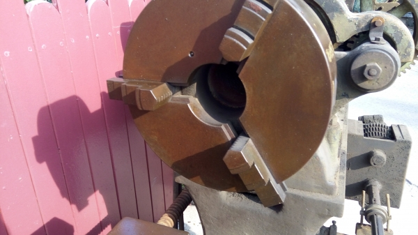 เครื่องกลึงเก่าญี่ปุ่น