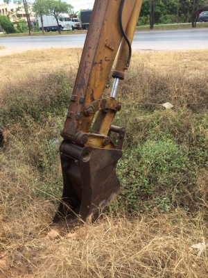 รถขุดล้อยางPC60